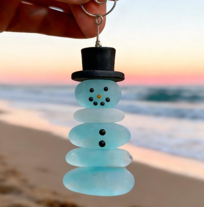 🎄 Coastal Style——Wave-Kissed Whimsy: Handmade Sea Glass Christmas Art Ornaments