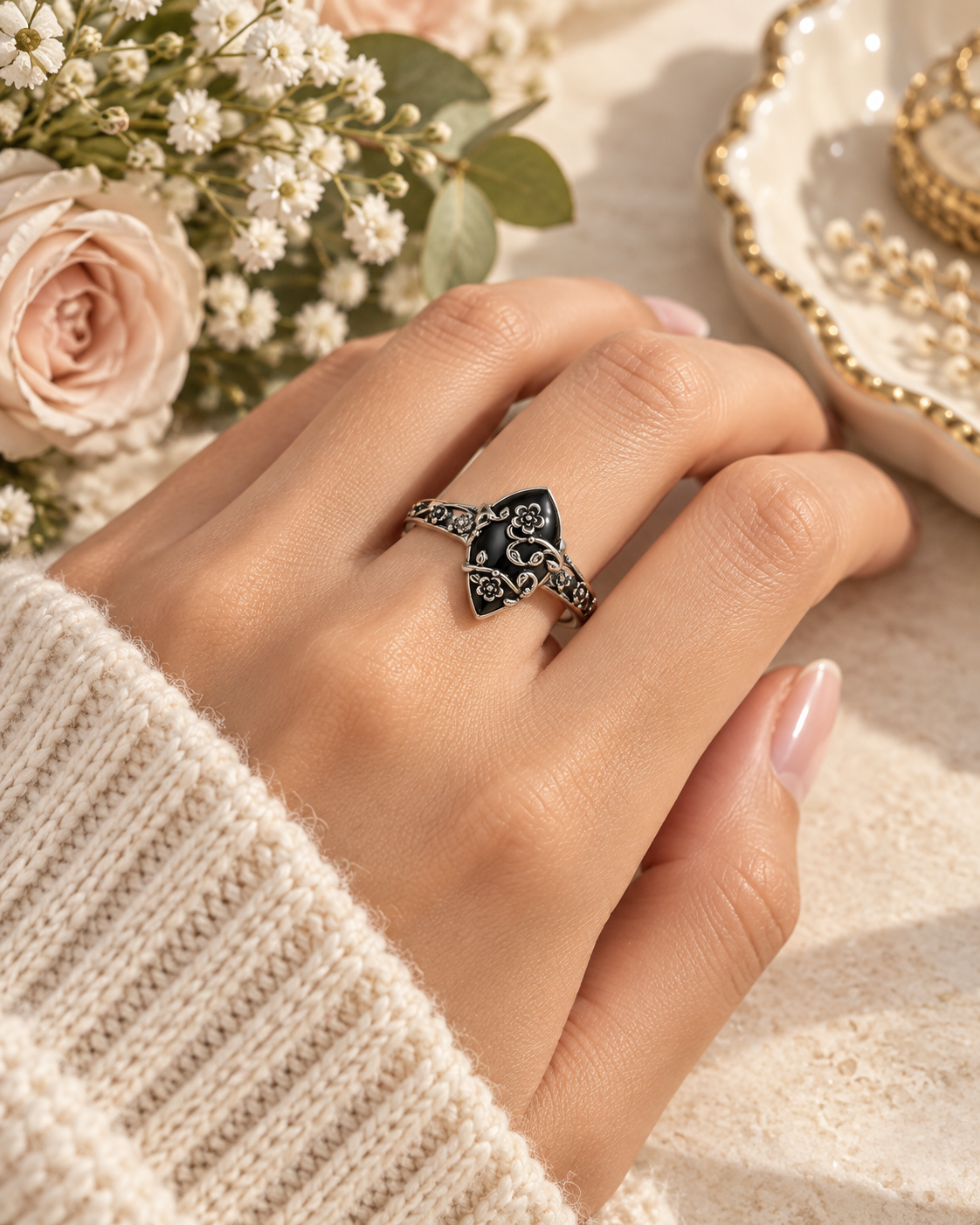 Vintage floral black teardrop ring for everyday wear and gifting